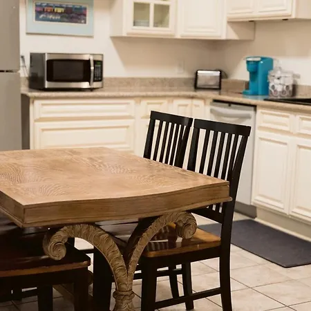 Monthly - Dumaine Historic Gem - Front House 1bed Holiday home