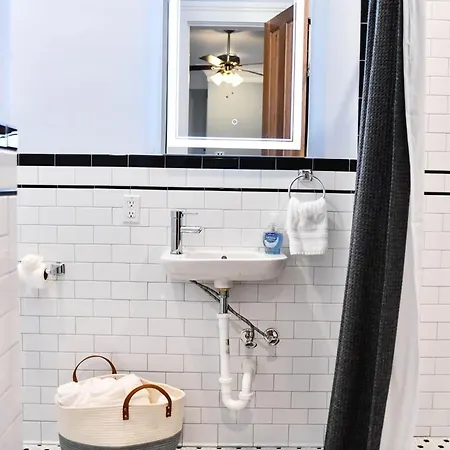 Villere Historic - Bookable Only By Bed & Breakfast New Orleans
