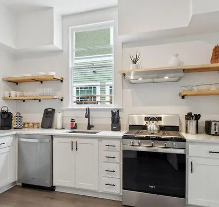 Delightful Canal Street Family Homes In Mid-city Holiday home *