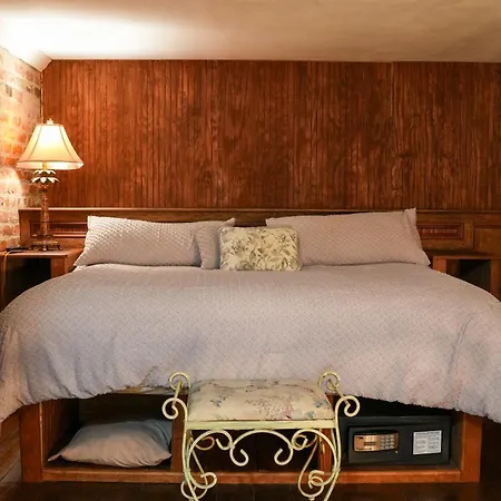 The Olivier House Hotel