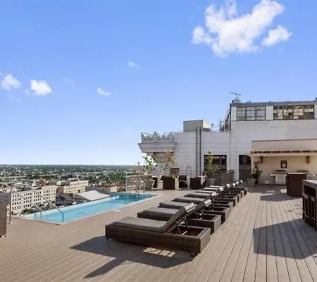 Apartment Bleu 5 Min Walk To Bourbon St Rooftop Pool *