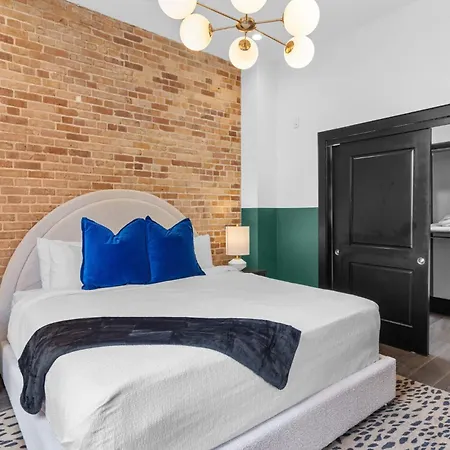 Downtown 2bd Spacious Private Terrace New Orleans