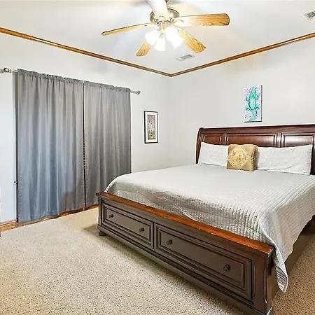 Catherine 5br 4ba