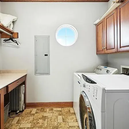 Catherine 5br 4ba * New Orleans