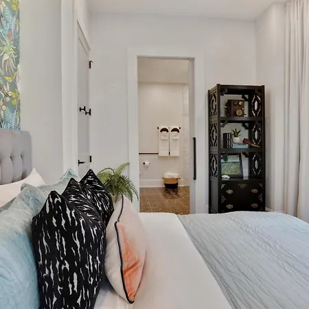 2 Unit Combo 12br Near French Quarter