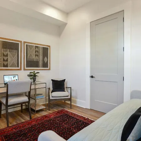 Holiday home 2 Unit Combo 12br Near French Quarter *