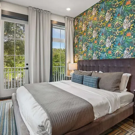 2 Unit Combo 12br Near French Quarter Holiday home New Orleans