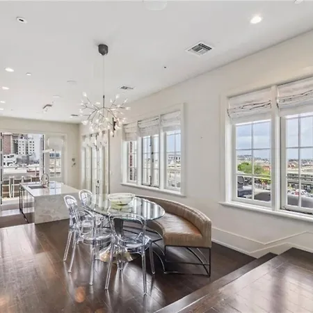 Penthouse 2bedrooms And Living New Orleans