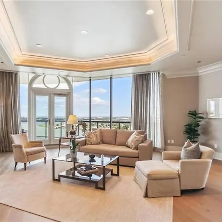 Apartment Penthouse Living Panoramic Views New Orleans