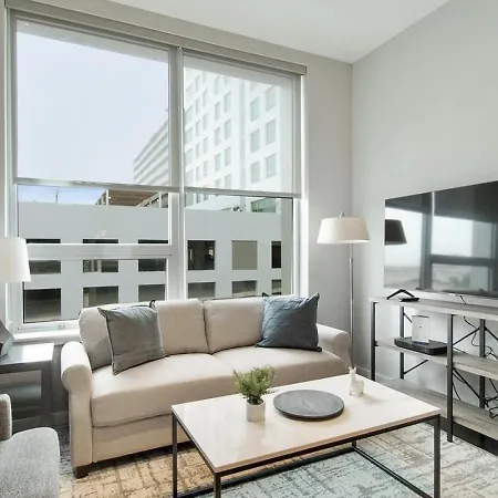 Landing Modern With Amazing Amenities Apartment New Orleans