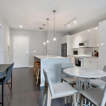 Landing Modern With Amazing Amenities Apartment *