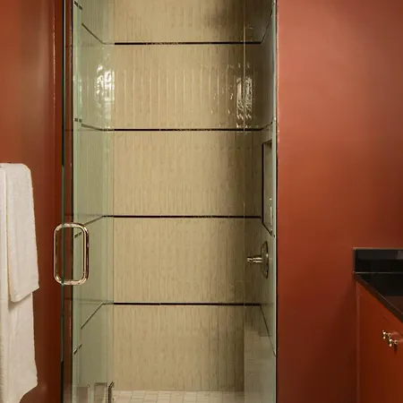 Luxury On Magazine Shared Heated Pool & *