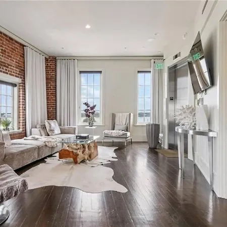 Penthouse 2bedrooms And Living Apartment New Orleans