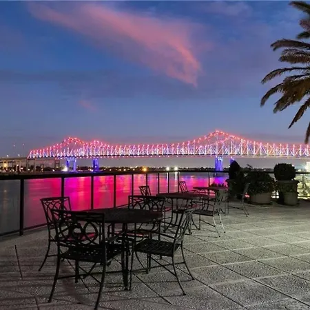 Penthouse Living Panoramic Views Apartment New Orleans