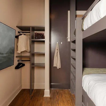 Luxury On Magazine Shared Heated Pool & Apartment New Orleans
