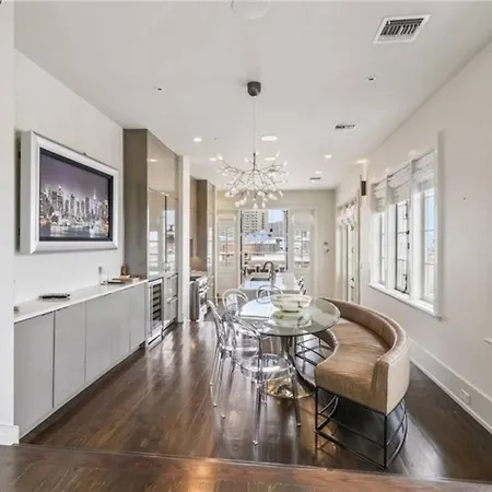 Apartment Penthouse 2bedrooms And Living New Orleans