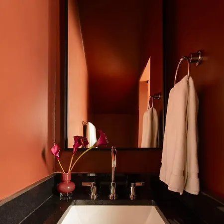 Luxury On Magazine Shared Heated Pool & Apartment New Orleans