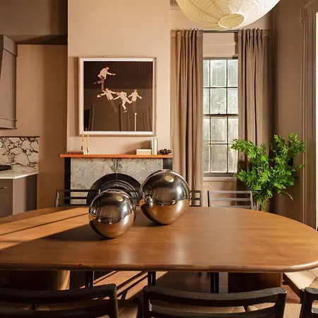 Luxury On Magazine Shared Heated Pool & Apartment *