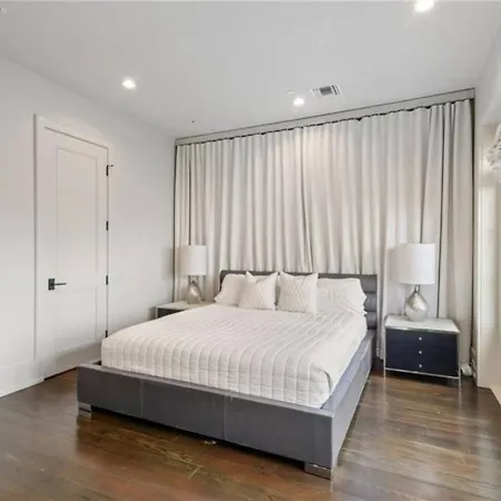 Penthouse 2bedrooms And Living Apartment *