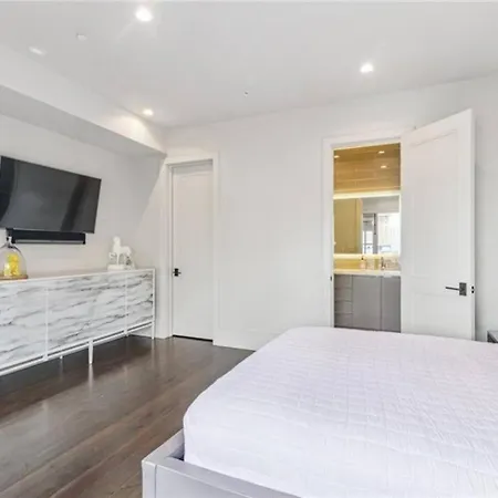 Penthouse 2bedrooms And Living Apartment *
