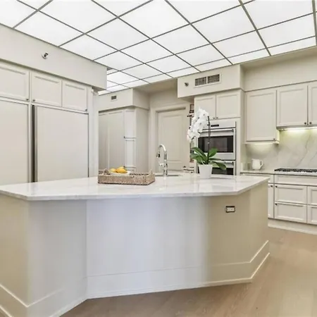 Penthouse Living Panoramic Views Apartment New Orleans