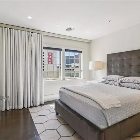Penthouse 2bedrooms And Living *