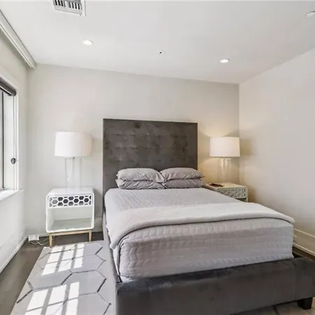 Apartment Penthouse 2bedrooms And Living