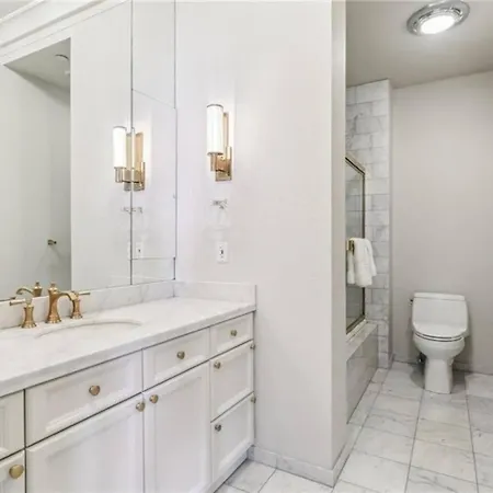 Penthouse Living Panoramic Views Apartment *