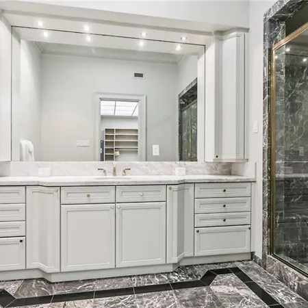 Penthouse Living Panoramic Views Apartment *