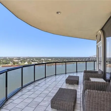 Penthouse Living Panoramic Views * New Orleans