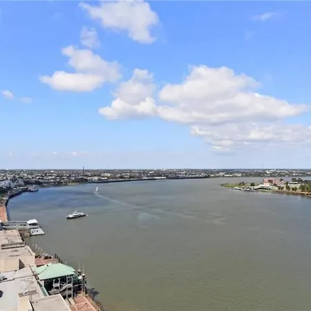 Penthouse Living Panoramic Views Apartment New Orleans
