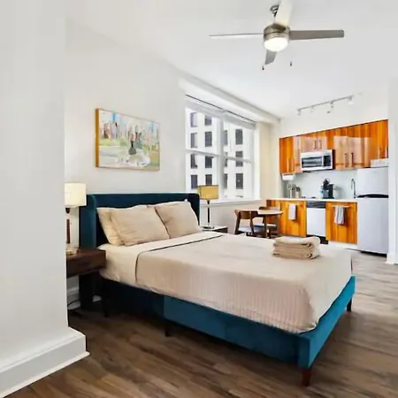 Apartment Beautiful Walk To French Quarter, Pool, Gym, View New Orleans