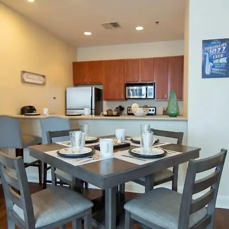 Apartment Beautiful Walk To French Quarter, Pool, Gym, View New Orleans