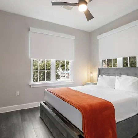 Aparthotel Bywater 3*