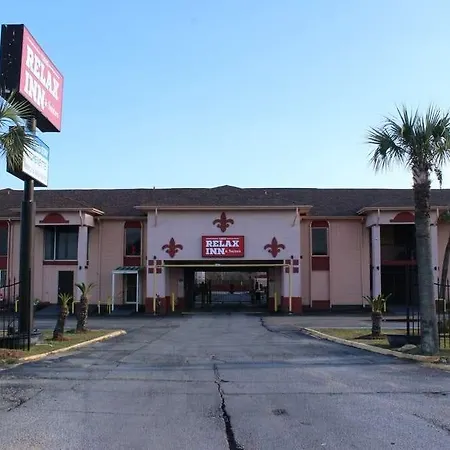 Relax Inn & Suites