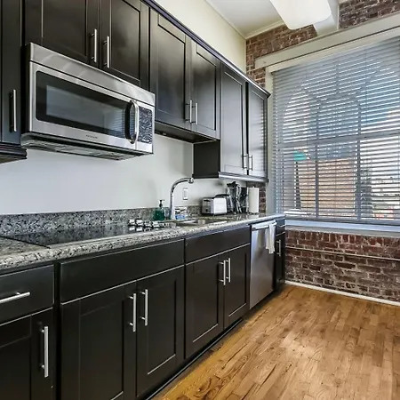 Stunning - Near Fq And Bourbon Aparthotel 4*