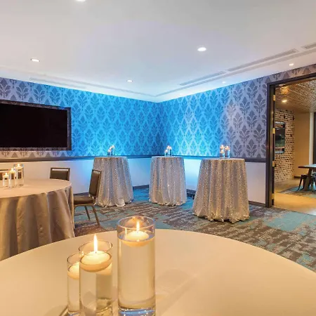Cambria Downtown Warehouse District Hotel 4*