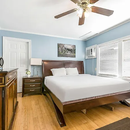 Comfortable Rooms Near All Nola Hot Spots * New Orleans