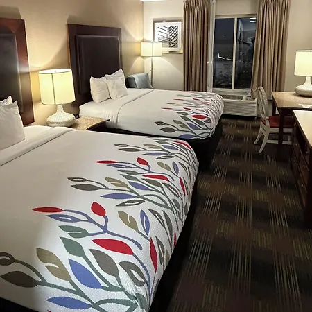 Trident & Hotel 3*