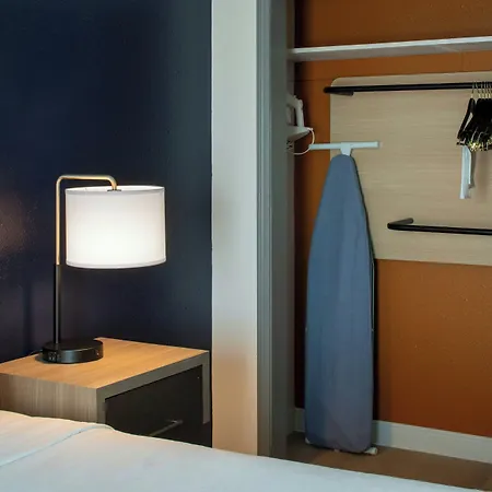 Express By Marriott 1-10 3*
