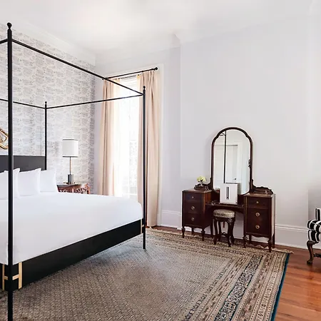 Henry Howard 3* New Orleans