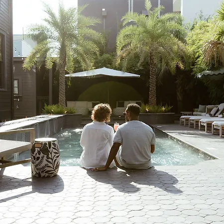 Inn The Prytania Oaks
