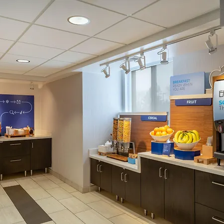 Express East By Ihg New Orleans