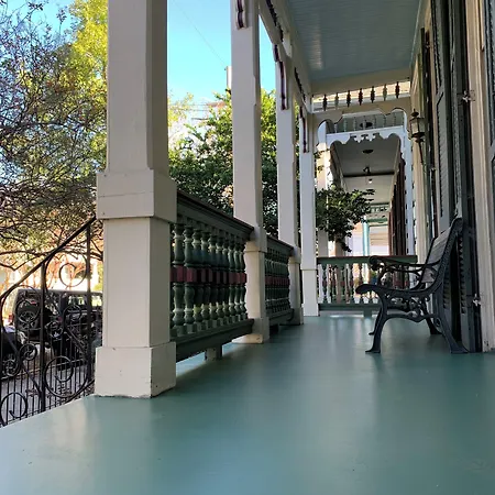 Bed & Breakfast Garden District