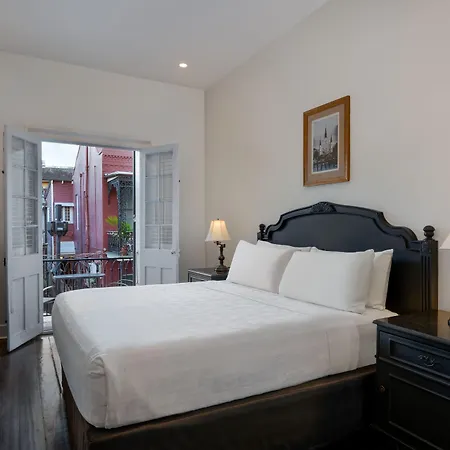 Royal 3* New Orleans
