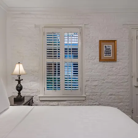 Royal 3* New Orleans