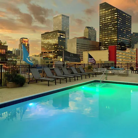 Renaissance Arts Warehouse District 4*
