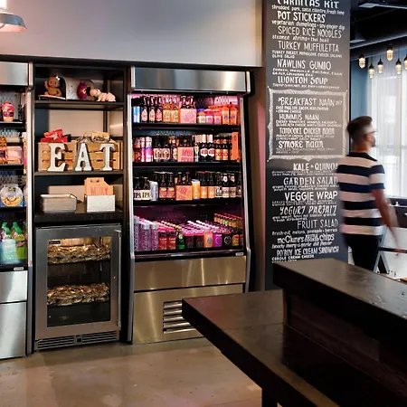 Moxy Downtown/french Quarter Area Hotel 3*