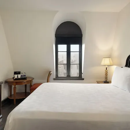 Inn Le Richelieu In The French Quarter New Orleans