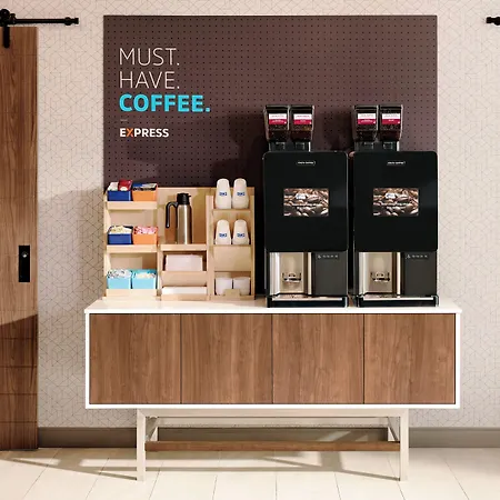 Express Downtown By Ihg Hotel 3*